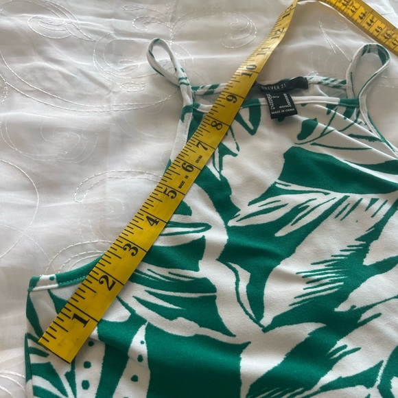 Forever 21 Medium Green/White Crop Tank Top - Picture 7 of 8
